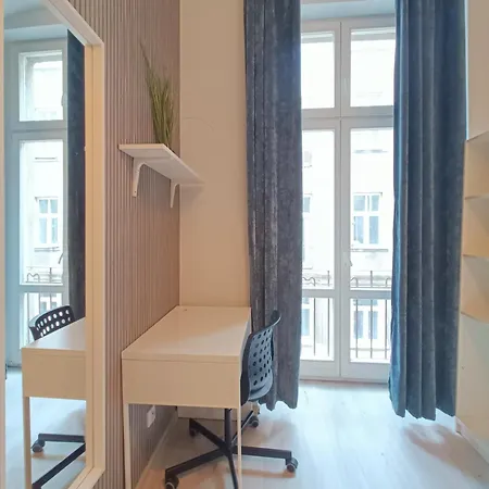 Centrum Fabryczna Hostel Lodž